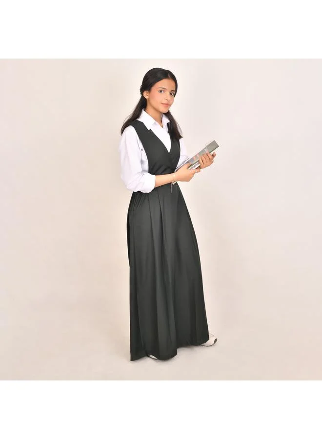 HAWRAA ABAYA مريول زيتي سادة بقصة مثلثة من الامام وزم من الجانبين - متوسط