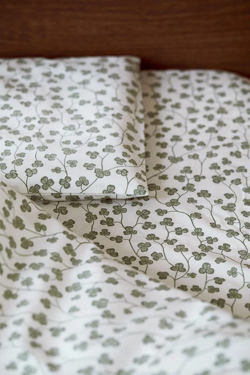 H&M Cot fitted sheet