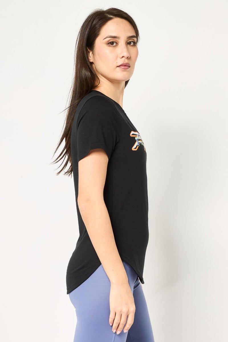 Adidas تي شيرت تدريب قصير الأكمام للنساء، أسود - Image 2