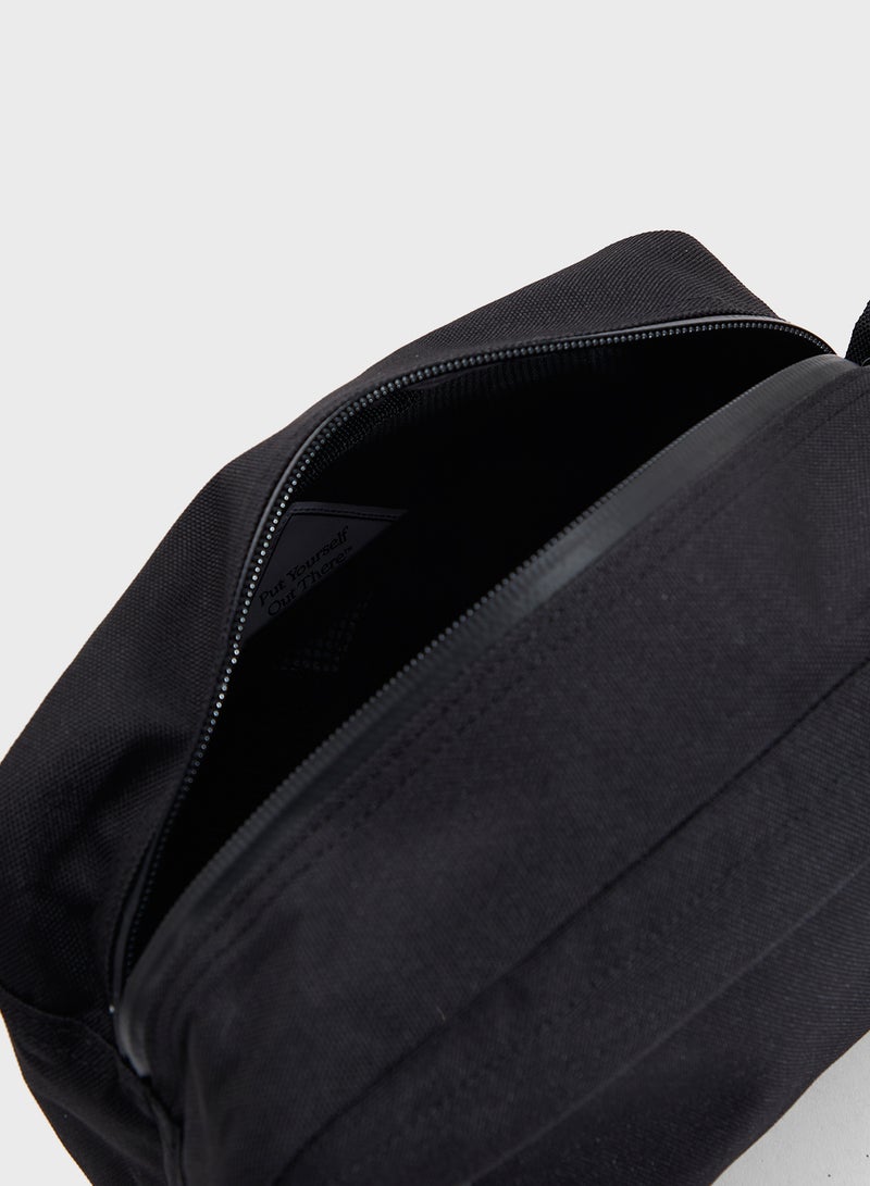 Herschel Chapter Travel Kit - 5L - Image 5
