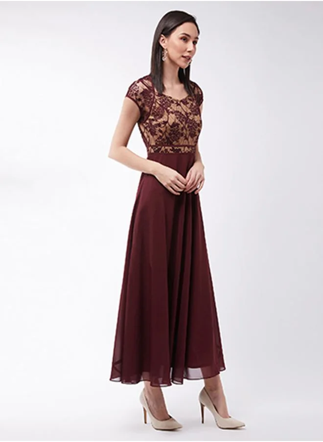 مس تشايس Floral Mesh Insert A-Line Maxi Dress by Styli