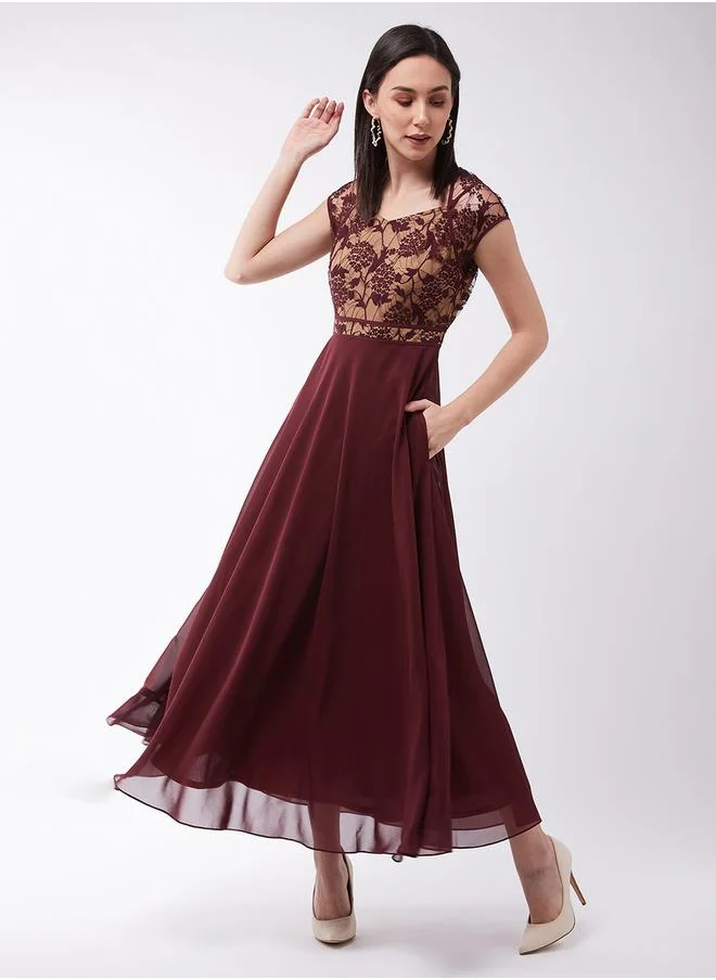 مس تشايس Floral Mesh Insert A-Line Maxi Dress by Styli
