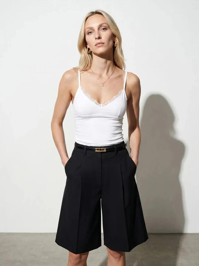 Dilvin Dilvin Lace V-Neck Sleeveless Cami Blouse