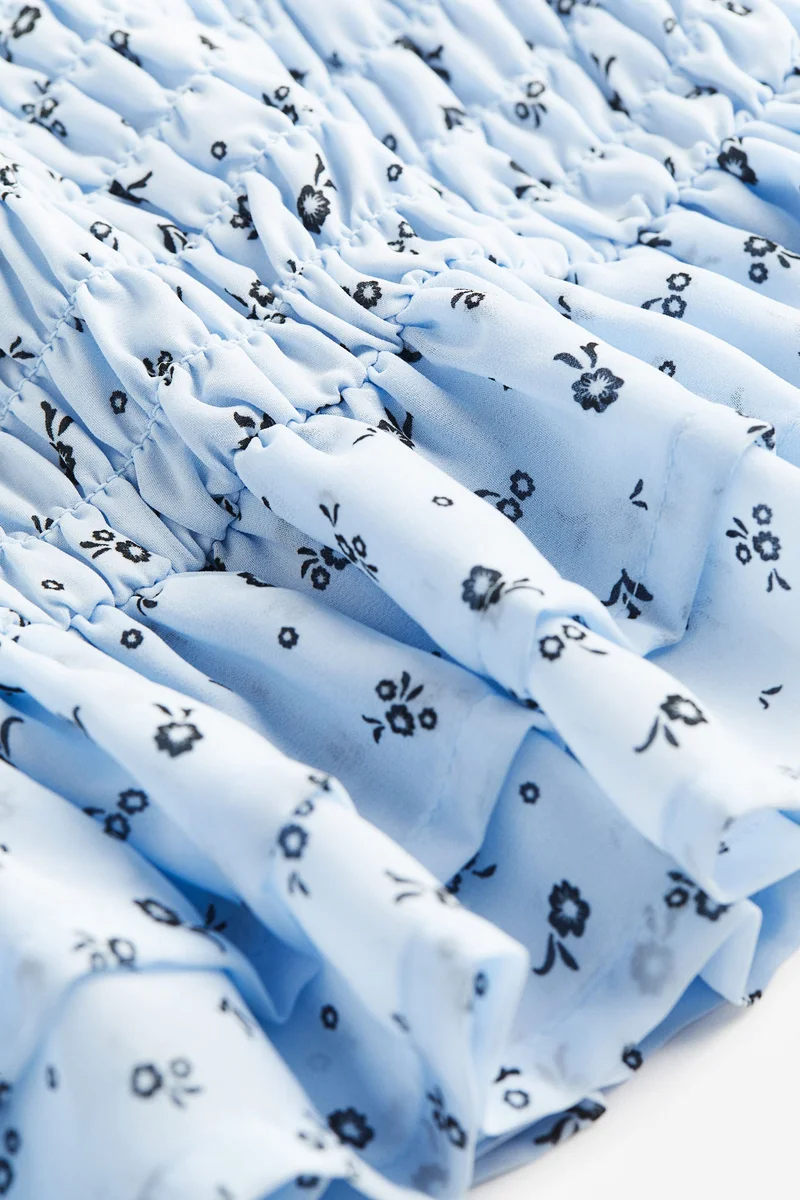 اتش اند ام تنورة من الشيفون بنمط مدروز