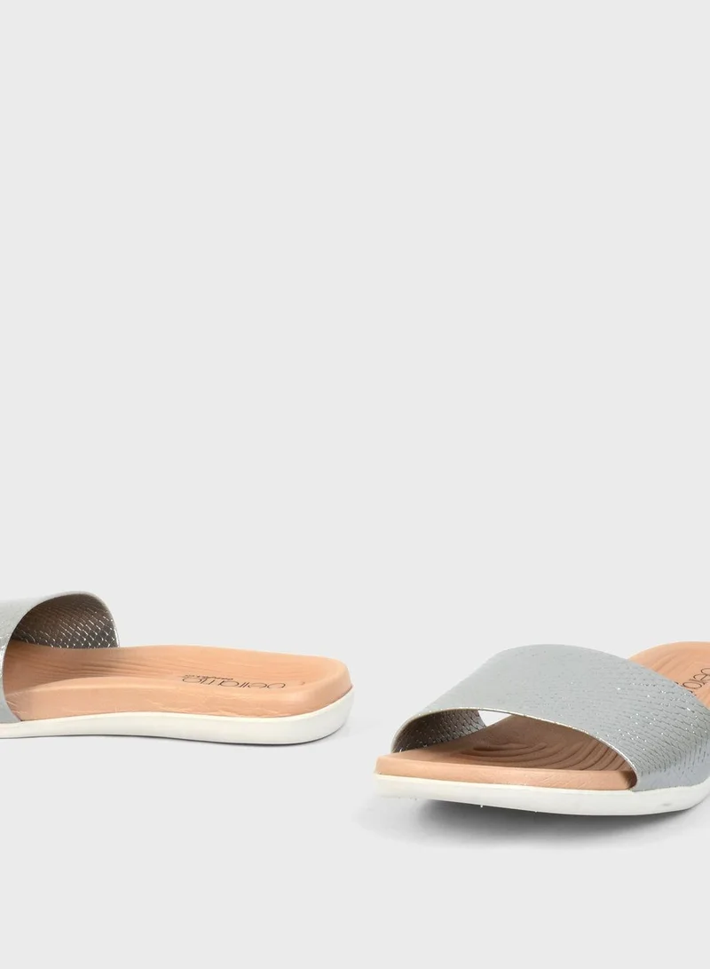 Beira Rio Georgie Flat Sandals