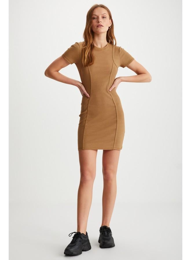 جريميلانج فستان قصير بأكمام قصيرة للنساء من جريملانج ميليسندا - بني - Image 1