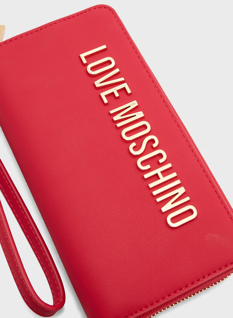 لوف موسكينو Logo Detailed Zip Over Purse