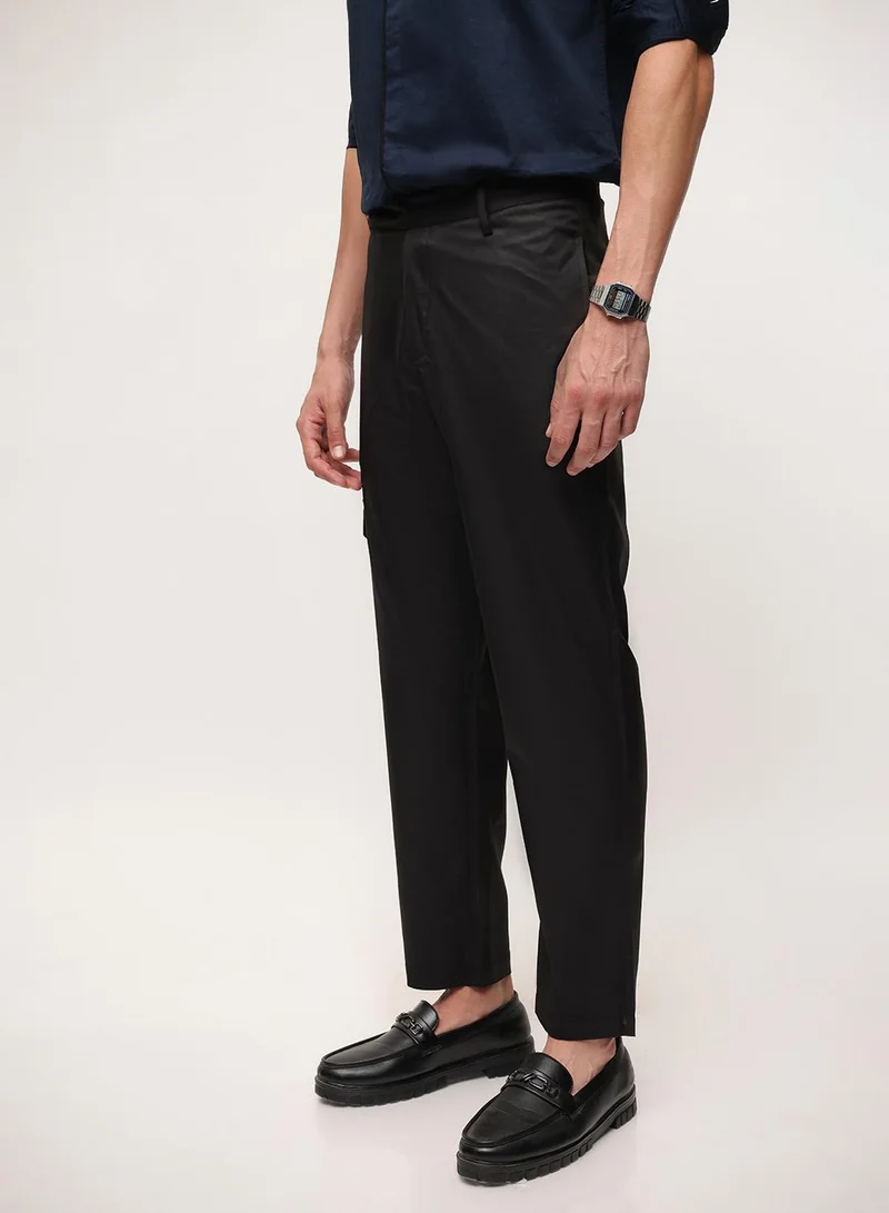 دينيس لينغو Black Cotton Solid Print Relaxed Chinos Trouser For Men