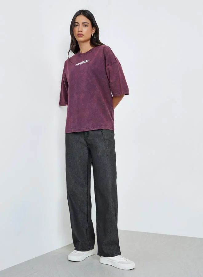 ستايلي تيشيرت واسع بطبعة شعار