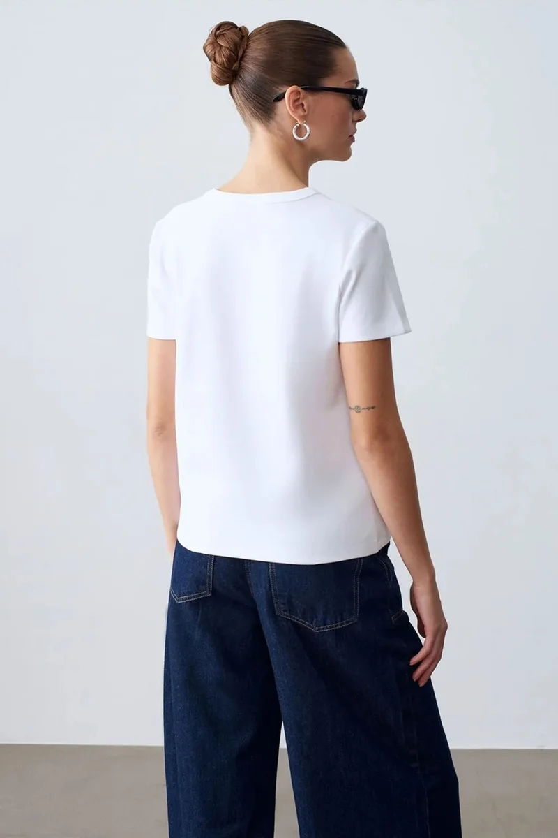 Dilvin White DILVIN Women's Solid Crew Neck T-Shirt for Women | Best Price UAE