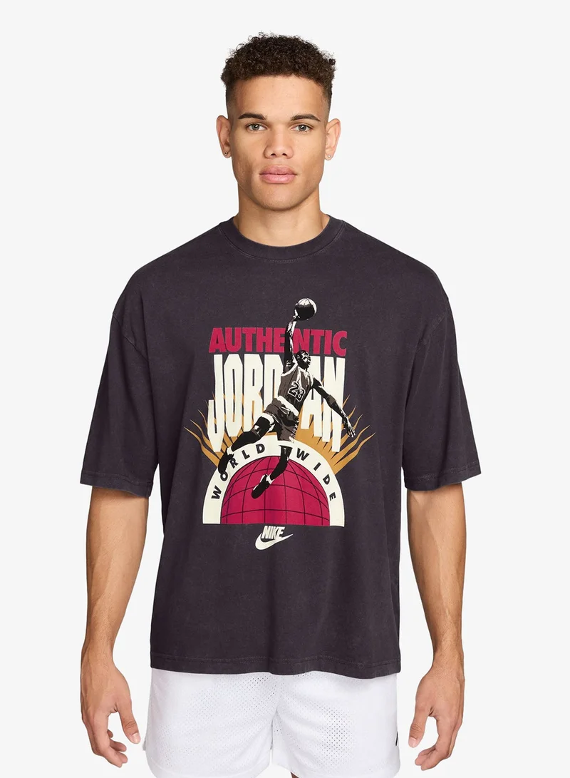 جوردن تيشيرت جوردن كبير الحجم معاد إصداره