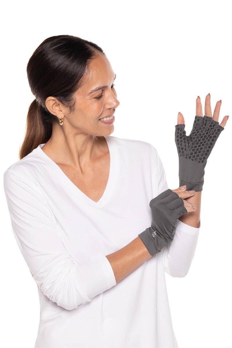 Coolibar Fingerless UV Sun Gloves - UPF 50+ Sun Protection - Ouray in Charcoal - Image 3