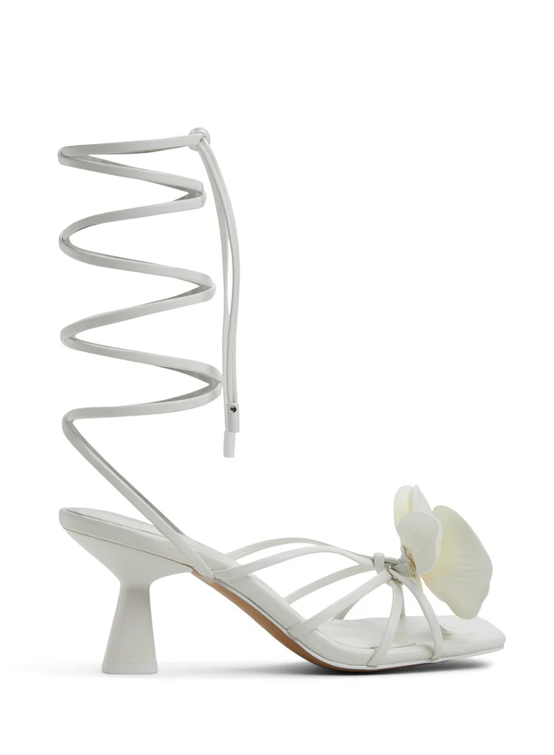 كول ات سبرنج Flourish Ankle Strap Heel Sandals