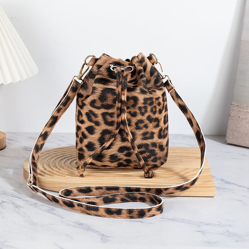 Fresh Sweet Bucket Bag 2023 New Solid Color Drawstring Messenger Bag Bag Female - Image 1
