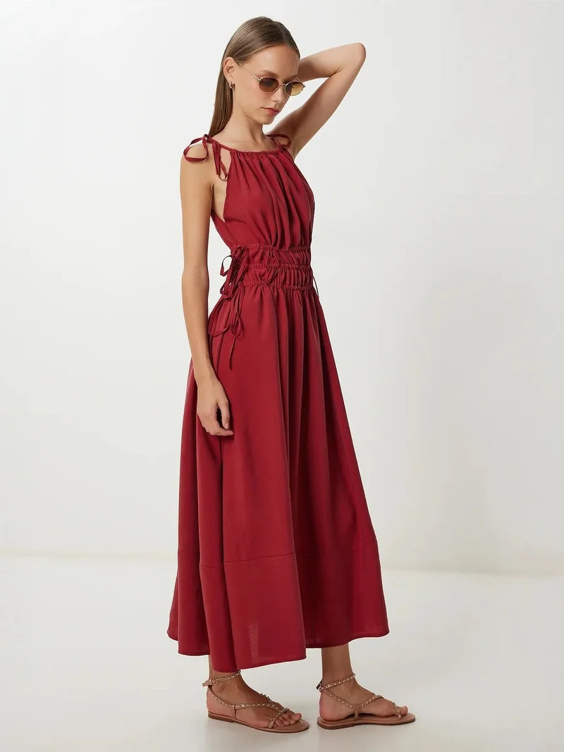 السعادة في إسطنبول ISTANBUL Halter Neck Tie Detail Midi Dress