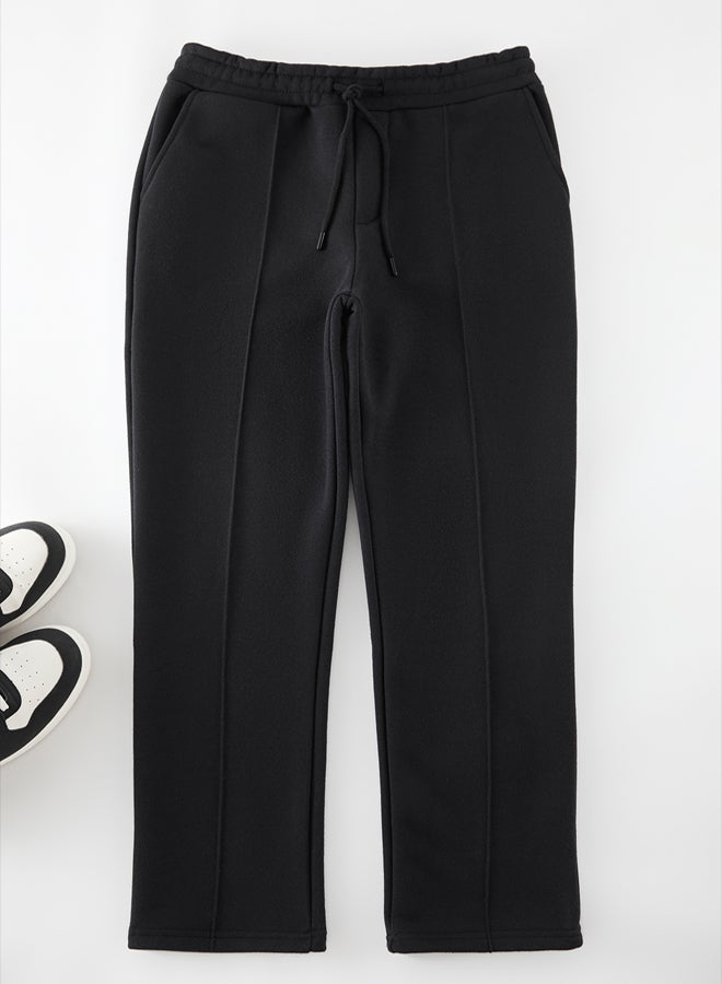 trendyol Black Straight Cut Thick Sweatpants with Label and Stitching Details TMNAW25EA00013  - Image 2
