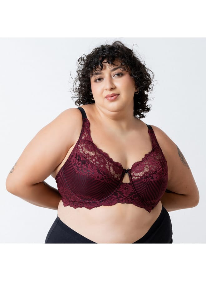 Aadaraya Aadaraya Laced Bra with Hook and Eye Closure  - Image 3