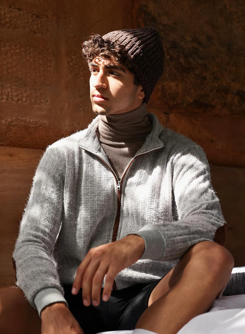 Campus Sutra Campus Sutra Men's Coin Grey Zip-Front Tactile Fur-Knit Sweater | Stand Collar , Ribbed Cuff Sleeves , Zipper Closure , Ribbed-Straight Hem | Solid Fur For Casual & Daily Wear