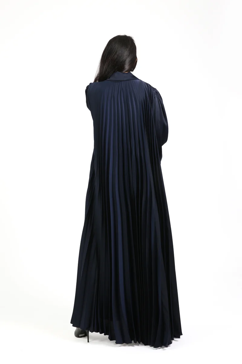 نيكياس عباية نيدا كحلي مع بطانة وعباية مطوية من الأعلى