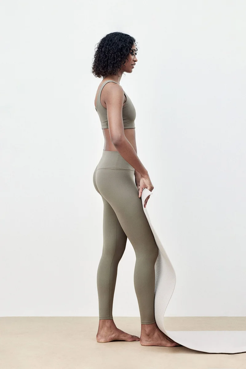 H&M Yoga leggings in SoftMove™