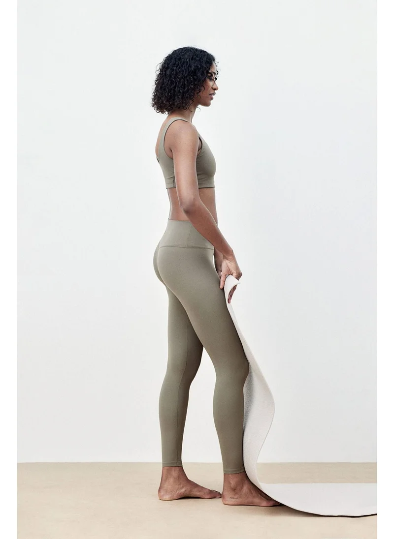 اتش اند ام Yoga leggings in SoftMove™