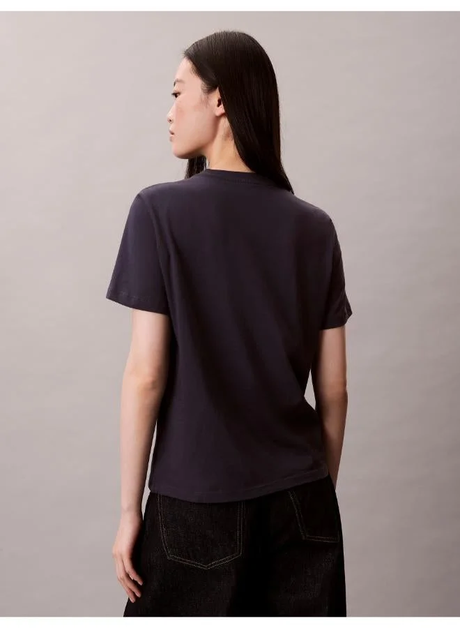 كالفن كلاين جينز تيشيرت بياقة دائرية برسومات