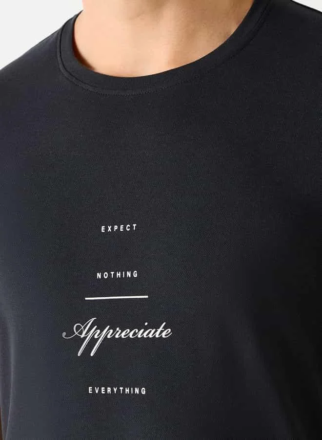 Iconic Iconic Slogan Print Crew Neck T-shirt with Short Sleeves
