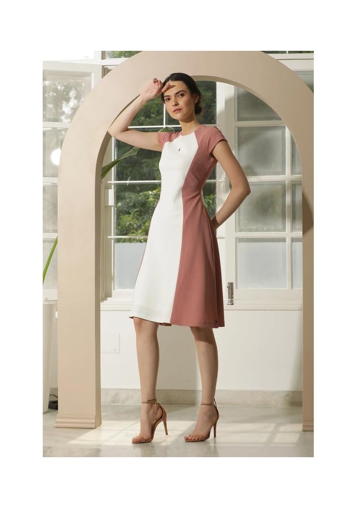 Exude Elegant Pink Dress for Women - Image 2