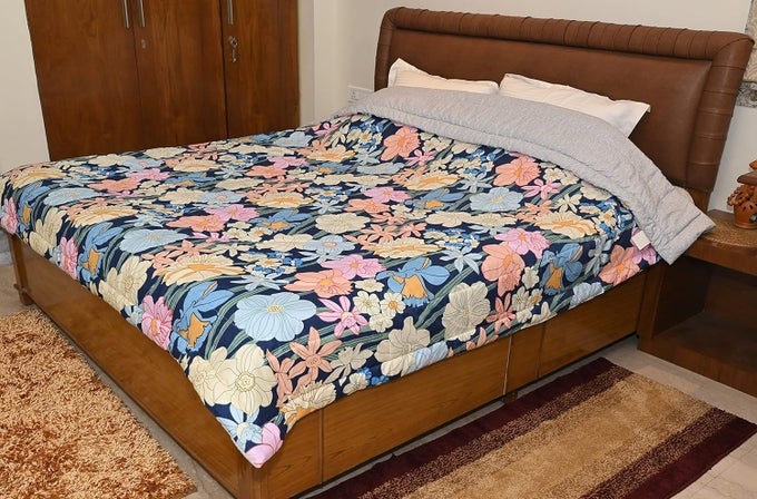MICROFIBRE DOUBLE BED ALL WEATHER COMFORTERBLANKETREVERSIBLE AC COMFORTER SIZE 230 CMS X 250 CMS DC4