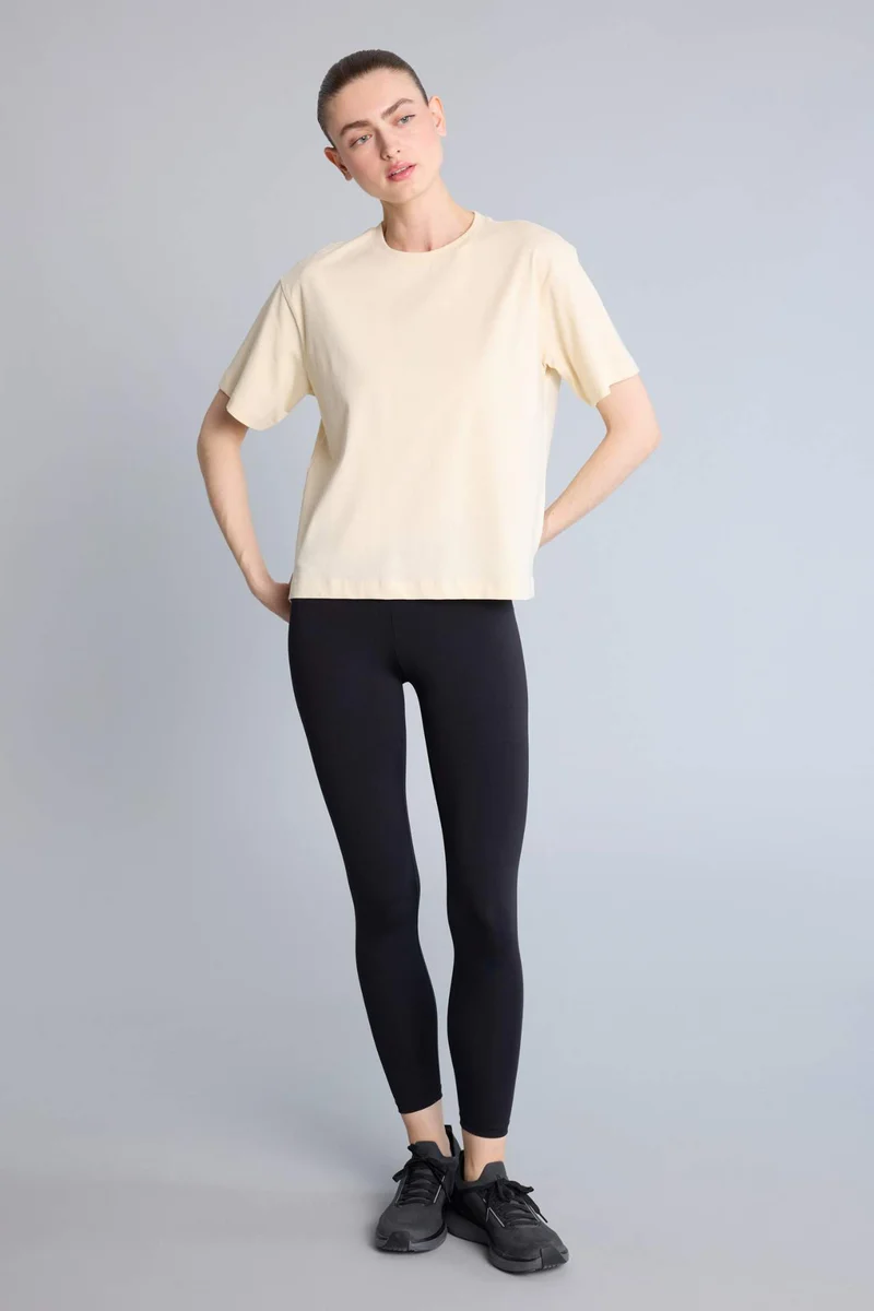 ديفاكتو Comfort Fit Crew Neck Sports T-Shirt