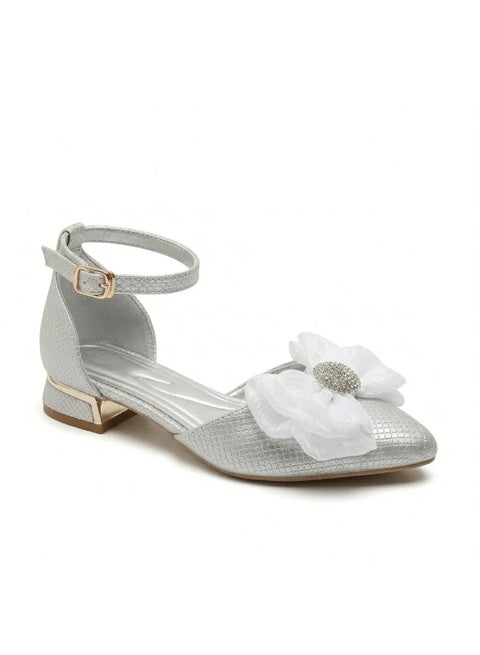 Elegant women’s sandal with a luxurious and feminine design C-114