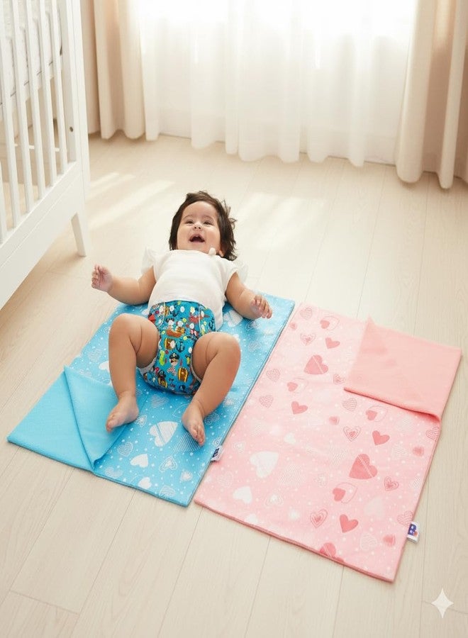 سوبربوتمز حصيرة حماية سرير الأطفال الأساسية من سوبر بوتومز | ماصة للماء، مقاومة للحرارة، وقابلة للغسل، تمتص 8.5 أضعاف | حصيرة ناعمة من القطن الصوفي، خفيفة الوزن، قابلة لإعادة الاستخدام، سريعة الجفاف - صغيرة (50 × 70 سم) - Image 1
