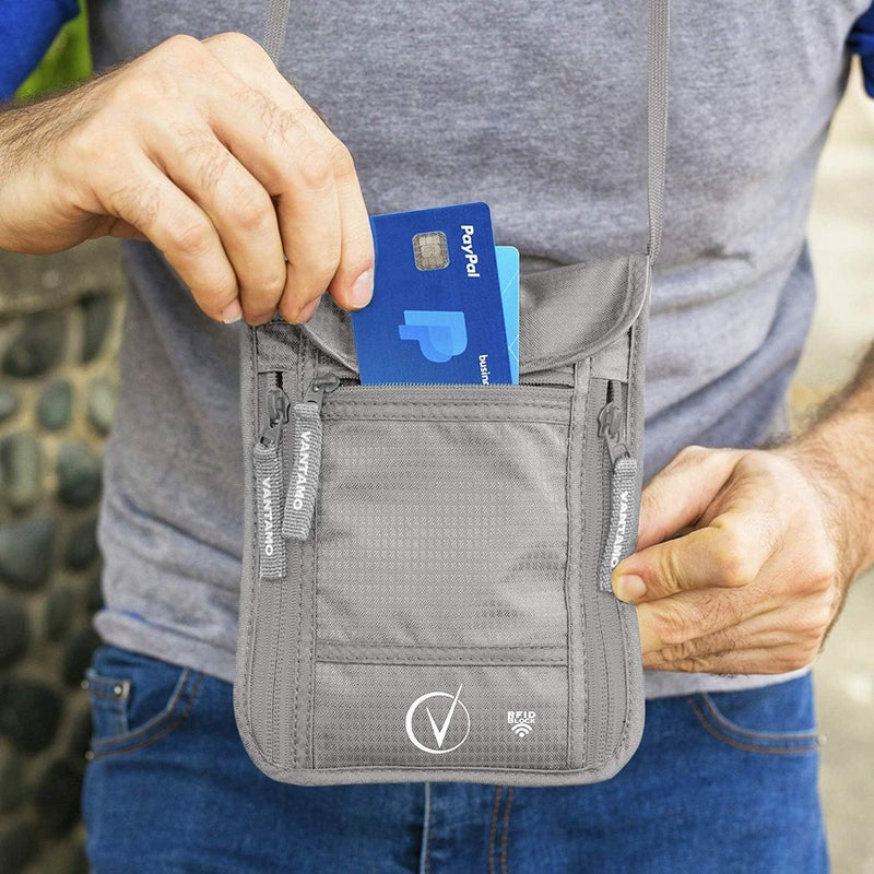 Vantamo حقيبة سفر وحامل جواز سفر عنق فاخرة، محمية بتقنية RFID، تناسب جواز السفر مع غلاف، تشمل علامات استرداد عالمية. حامل جواز سفر عنق للرجال والنساء (رمادي فاتح) - Image 3