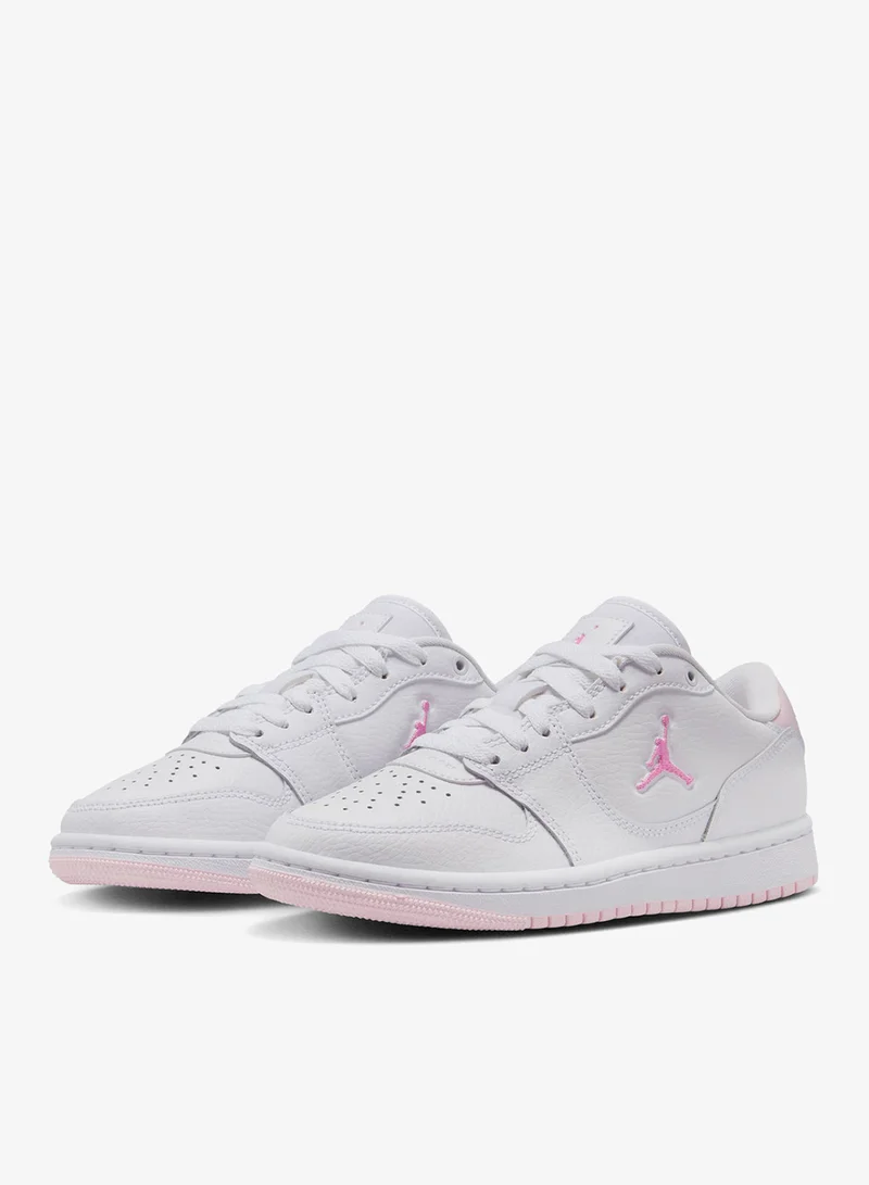 Jordan White Kids' Court Connect Low Shoes  | Best Price UAE