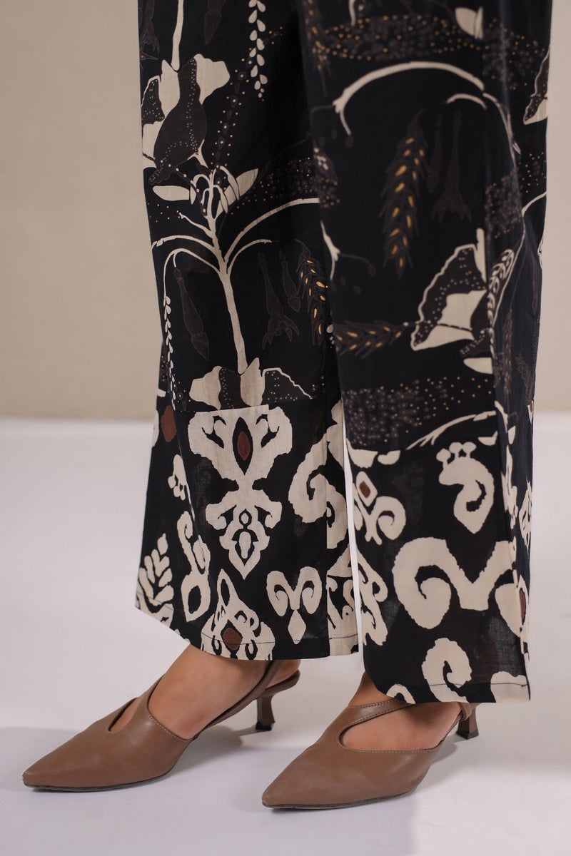 Label Flavia طقم تنسيق أسود مع بلوزة وسروال للنساء - Image 2