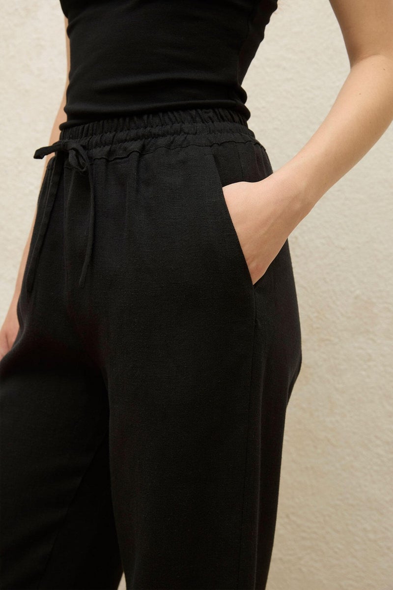 Manuka Pocketed Casual Linen Trousers Black  - Image 4