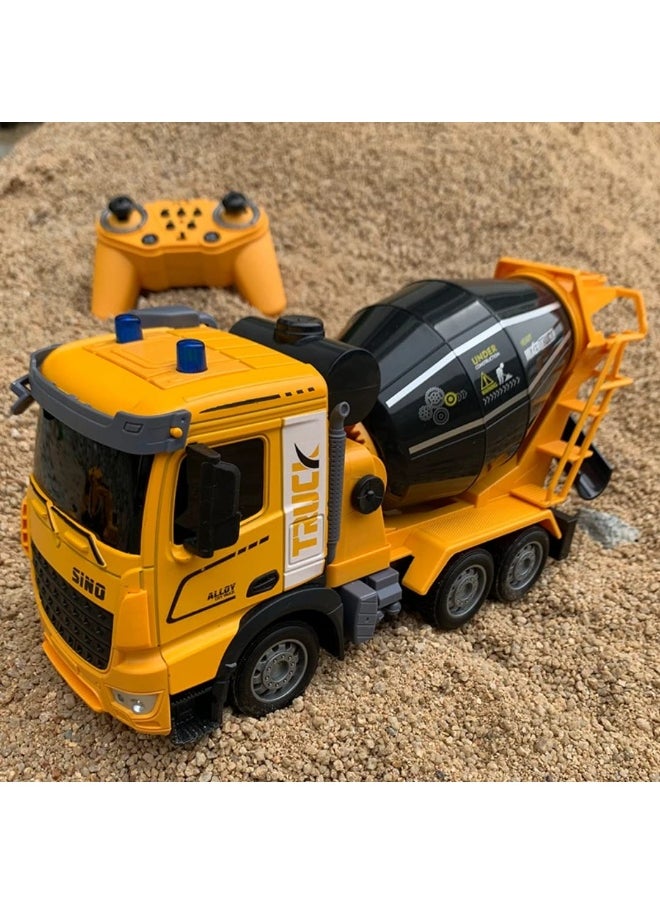 Concrete mixer truck with remote control - 11 channels - 1:12 scale for kids  - Image 3