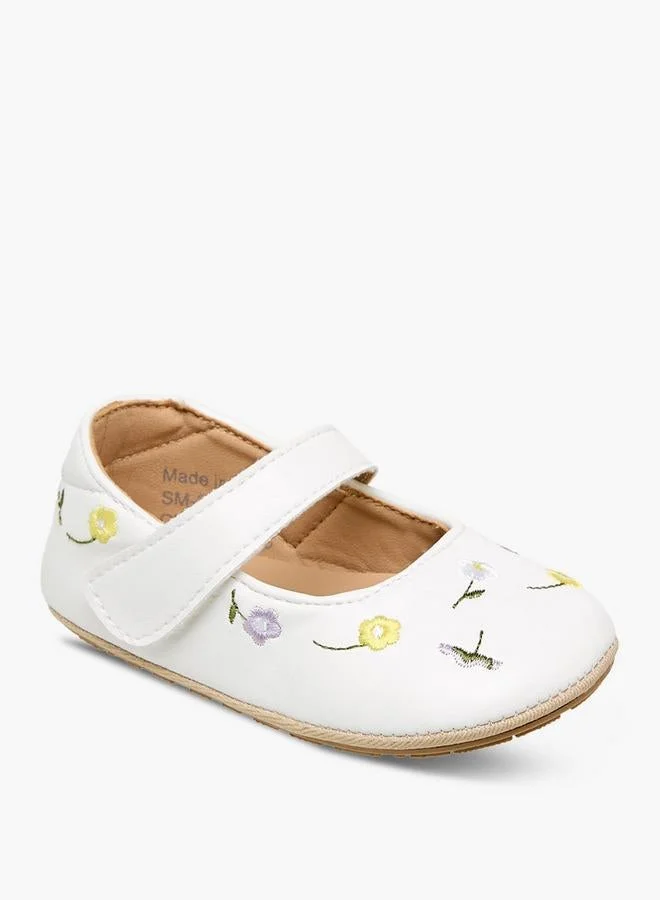 بيرفيت Booties With Hook & Loop Closure