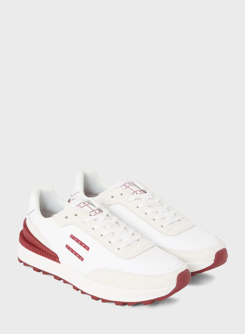 TOMMY HILFIGER Essential Low Top Sneakers