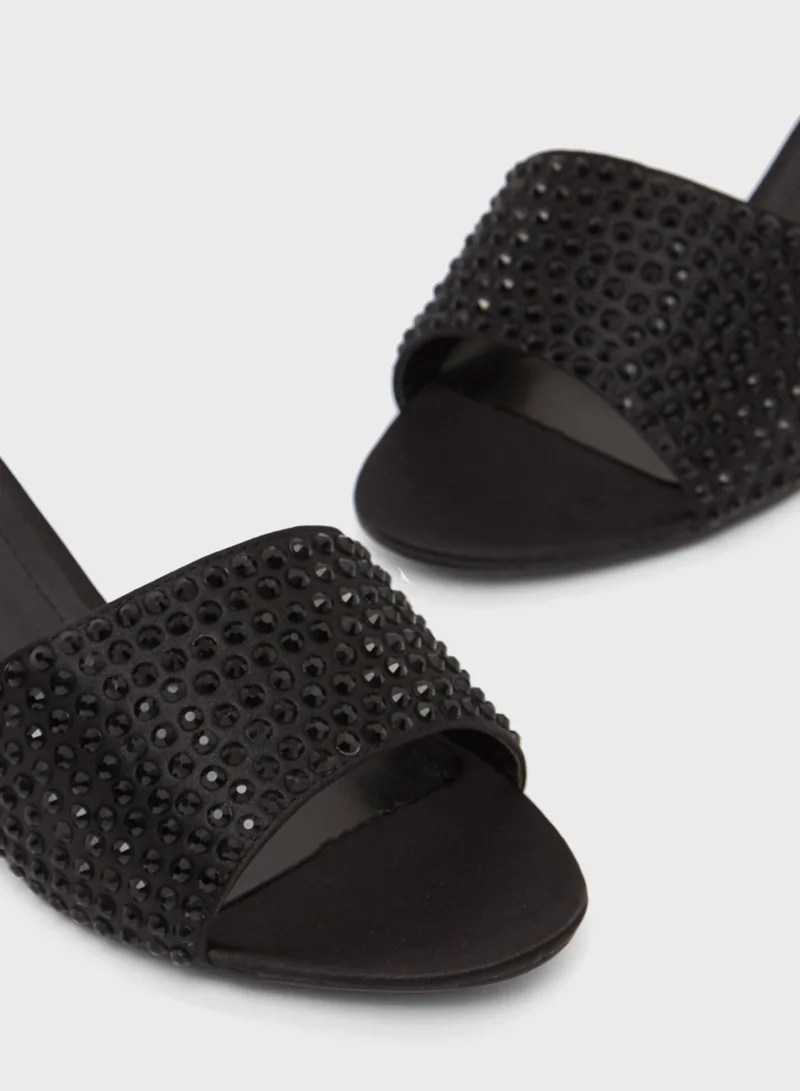 shoexpress Studded Wide Strap Sandal