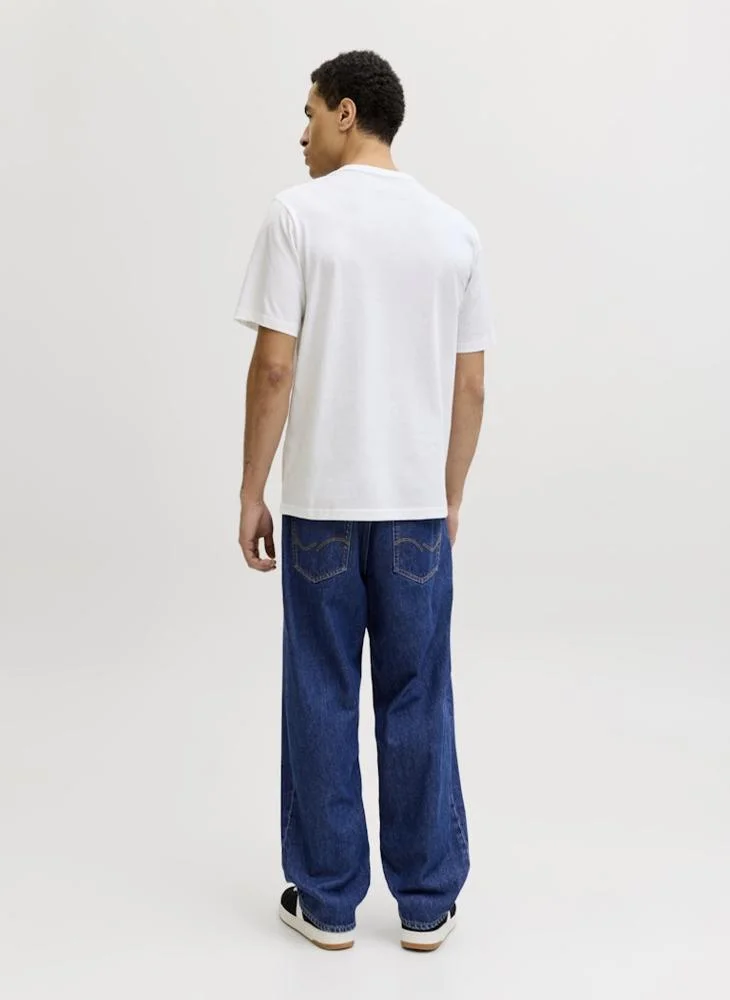 جاك اند جونز تيشيرت بياقة دائرية مطبوع عليه شعار بقصة عادية