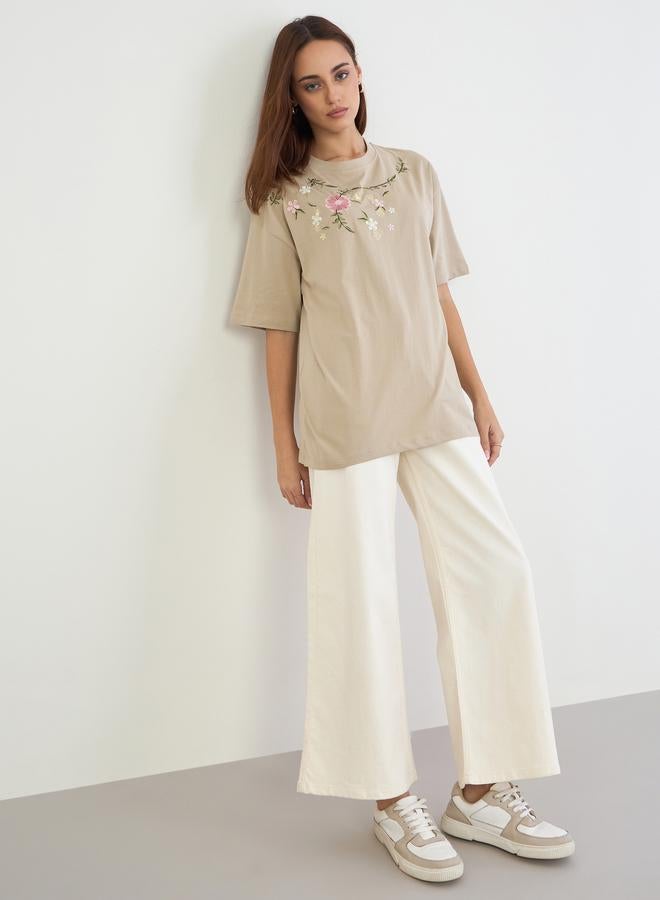Styli Beige Embroidered Floral Oversized T-Shirt - Image 2