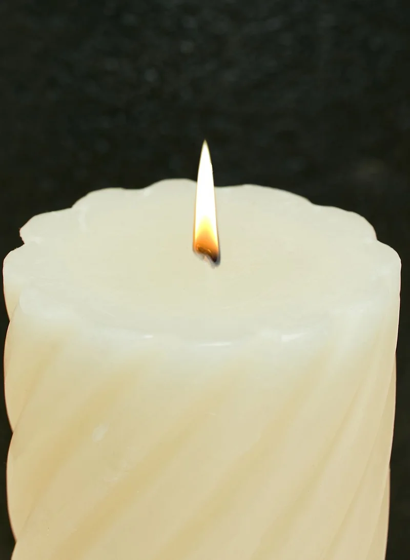 present time Ivory Large Pillar Swirl Candle
