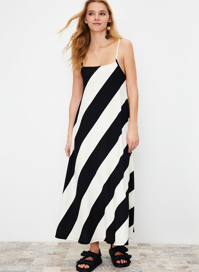 trendyol Black Printed Adjustable Straps A-Line Crepe/Textured Knit Maxi Dress - Image 2