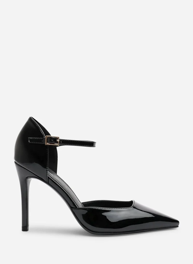 ويرز ذات فروم 'Winnie' Pointed Toe Stilleto Court Heeled Shoe with Buckle Strap