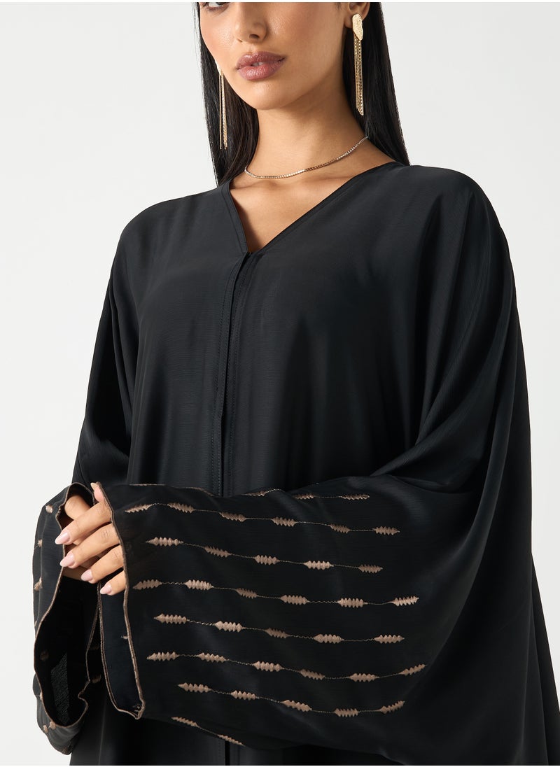 هدية المدينة  - HM - عباية الفراشة مطرزة - Image 1