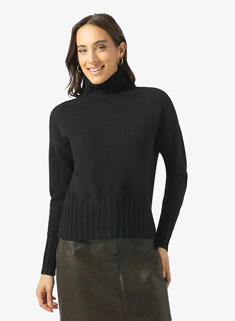 Ginger Basics Turtle Neck Classic Sweater