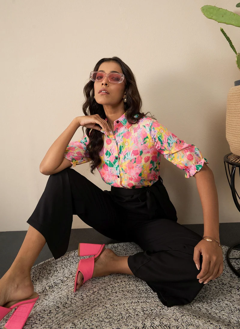 ستايل ستون جمبسوت بطبعة زهور وتفاصيل أزرار