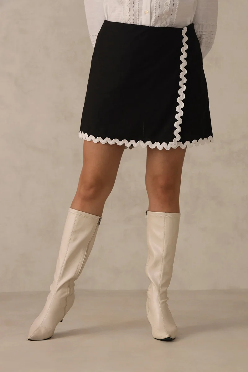 فيرجيو Cotton Black Vacation Ric Rac Lace Skort for Women