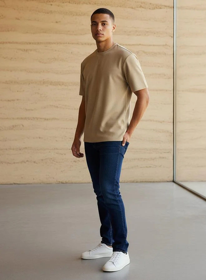 سبلاش فيڤ تيشيرت رجالي بياقة مستديرة وأكمام قصيرة بقصة مريحة ونقش نسيجي